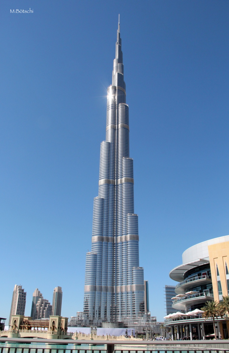 BURJ KHALIFA - 828 mètres - 189 étages